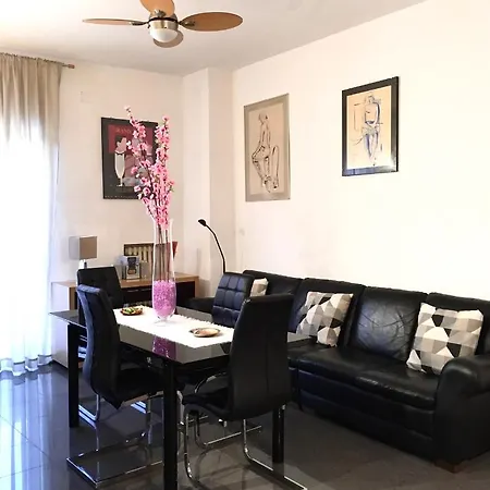 Blackboard House Гостьовий будинок *
