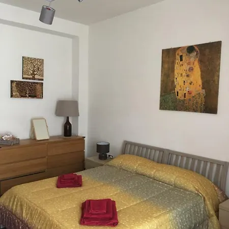 Pensión Blackboard House